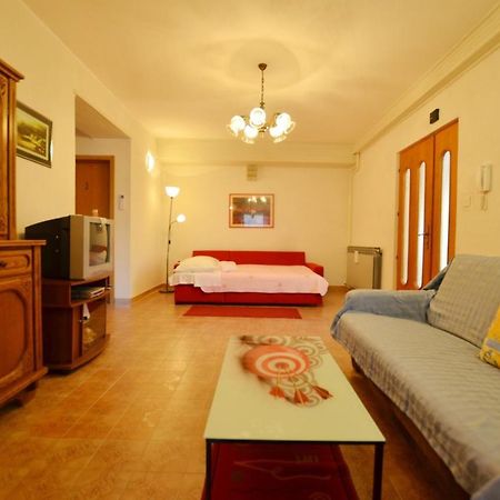 Miro Apartments Kanfanar Εξωτερικό φωτογραφία