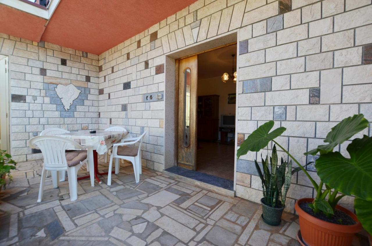 Miro Apartments Kanfanar Εξωτερικό φωτογραφία